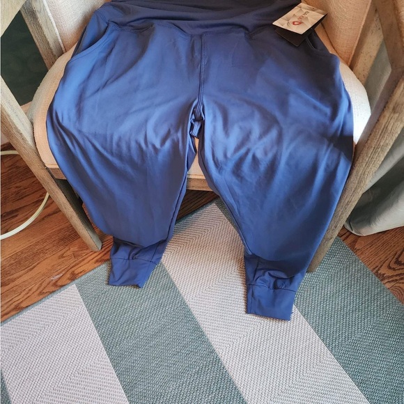 NEW Baleaf Rouched waist jogger, size M - Picture 3 of 3